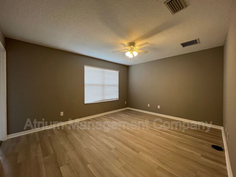 Beautiful 3 Bed, 2.5 Bath Gated Condo for Rent in Sanford/Lake Mary, FL – $500 Off First Month’s Rent! property image