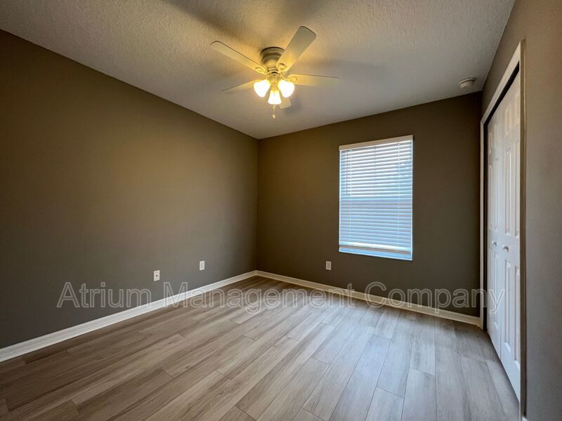 Beautiful 3 Bed, 2.5 Bath Gated Condo for Rent in Sanford/Lake Mary, FL – $500 Off First Month’s Rent! property image