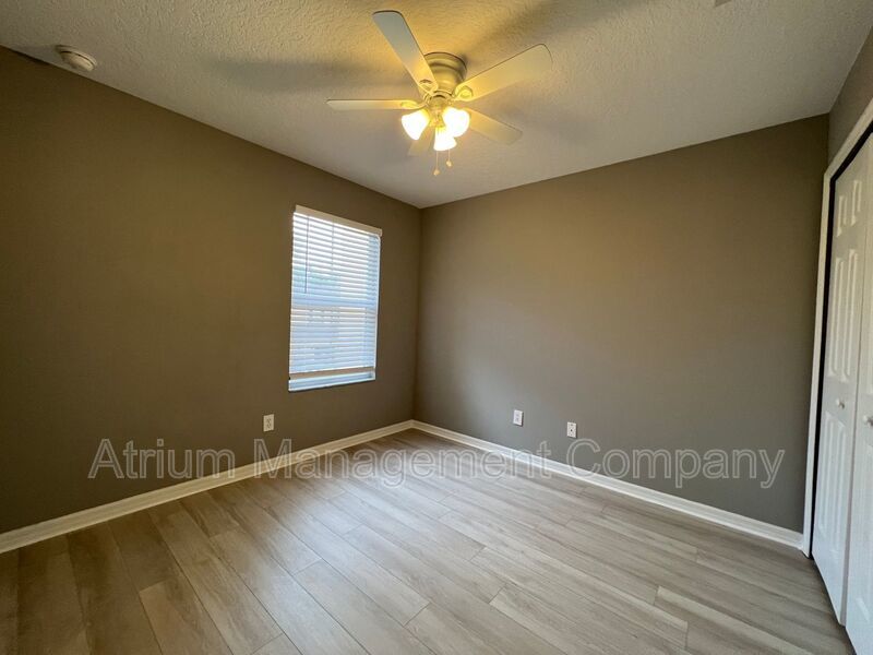 Beautiful 3 Bed, 2.5 Bath Gated Condo for Rent in Sanford/Lake Mary, FL – $500 Off First Month’s Rent! property image