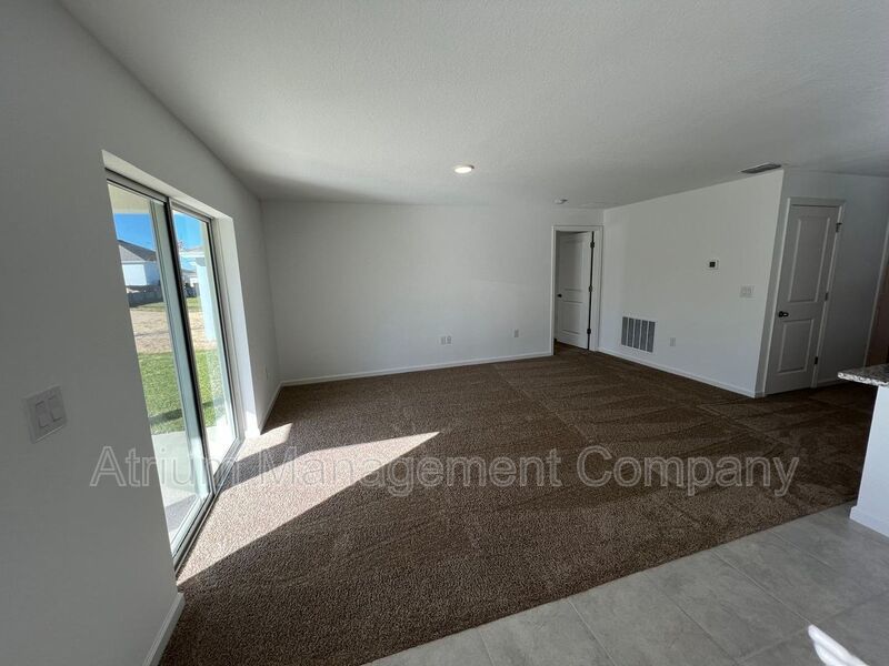 $600 OFF Your First Month’s Rent  –  Beautiful 3Bed/2Bath Home in Haines City property image