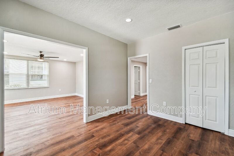Fully Renovated 3 Bedroom Home! Move in by 12/15 and receive 50% off December! property image