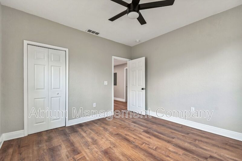 Fully Renovated 3 Bedroom Home! Move in by 12/15 and receive 50% off December! property image