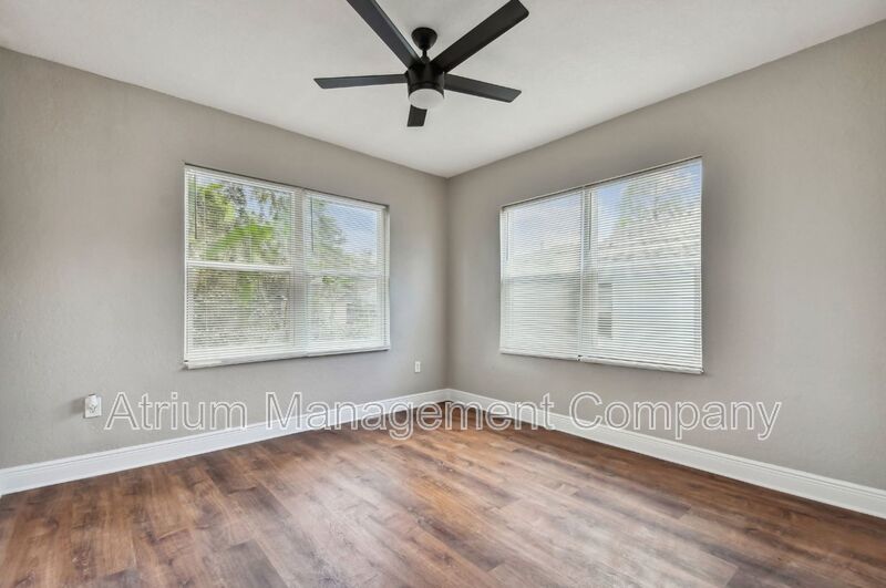 Fully Renovated 3 Bedroom Home! Move in by 12/15 and receive 50% off December! property image