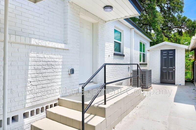 Fully Renovated 3 Bedroom Home! Move in by 12/15 and receive 50% off December! property image