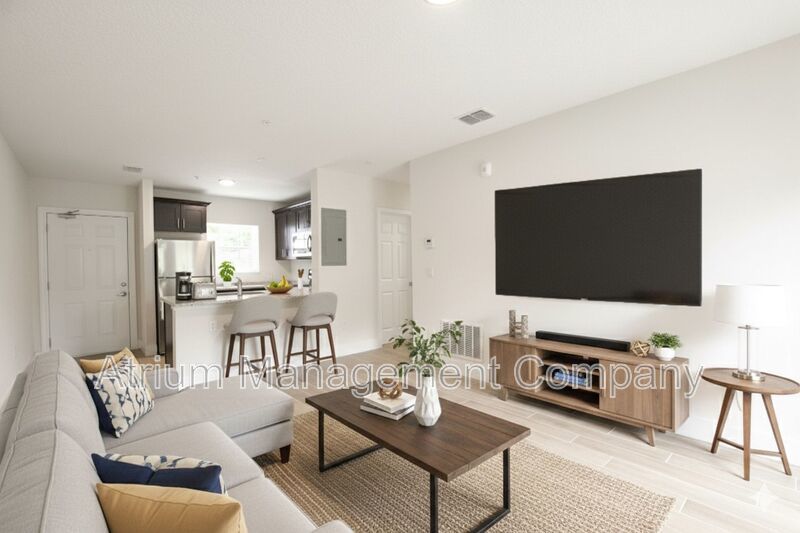 Modern 3-Bedroom, 2-Bathroom Apartment with Water, Internet & Parking Included! property image