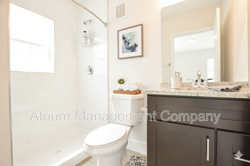 Modern 3-Bedroom, 2-Bathroom Apartment with Water, Internet & Parking Included! property image