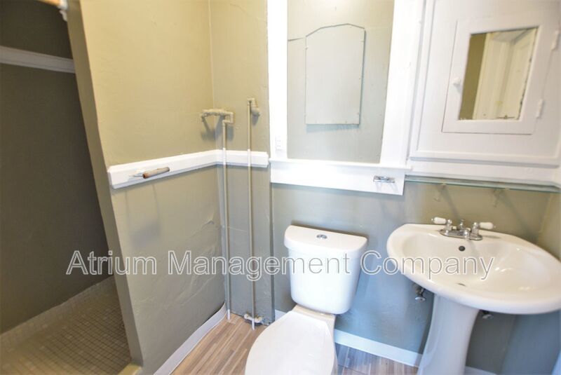 Bright Top-Floor 1 Bedroom in the Heart of Thornton Park! Walk to Lake Eola! property image