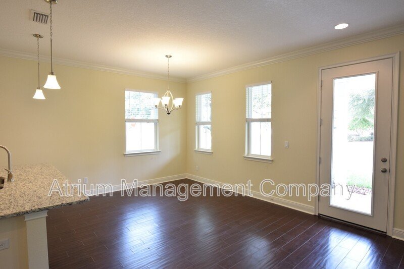 Beautiful  3 Bed 2.5 Bath Town Home in Orlando, FL! COLLEGE PARK!!! property image