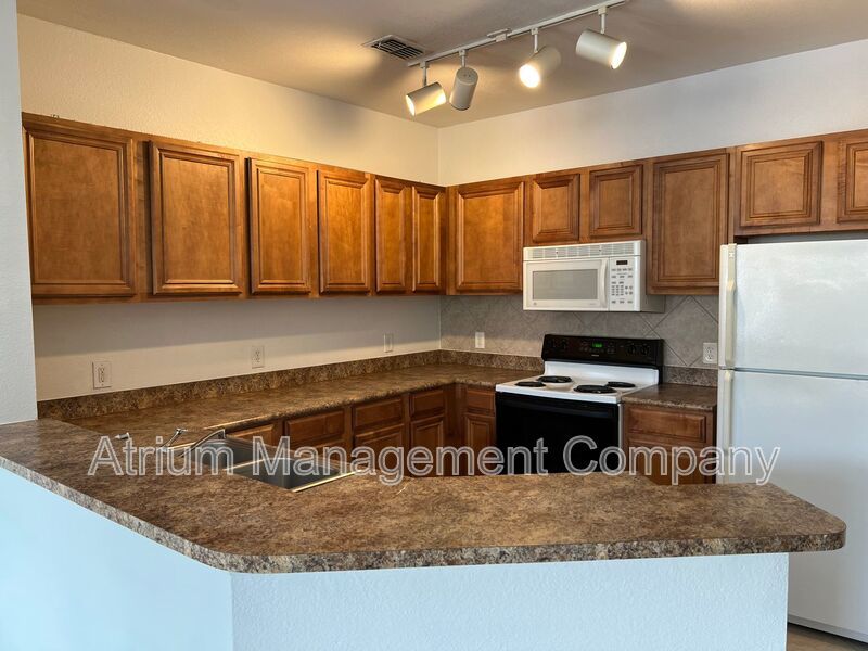 Spacious 3 Bed 2 Bath Unit For Rent in Orlando, FL!!! property image