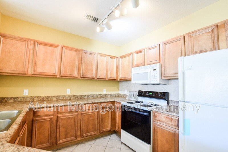 Spacious 3 Bed 2 Bath Unit For Rent in Orlando, FL!!! property image