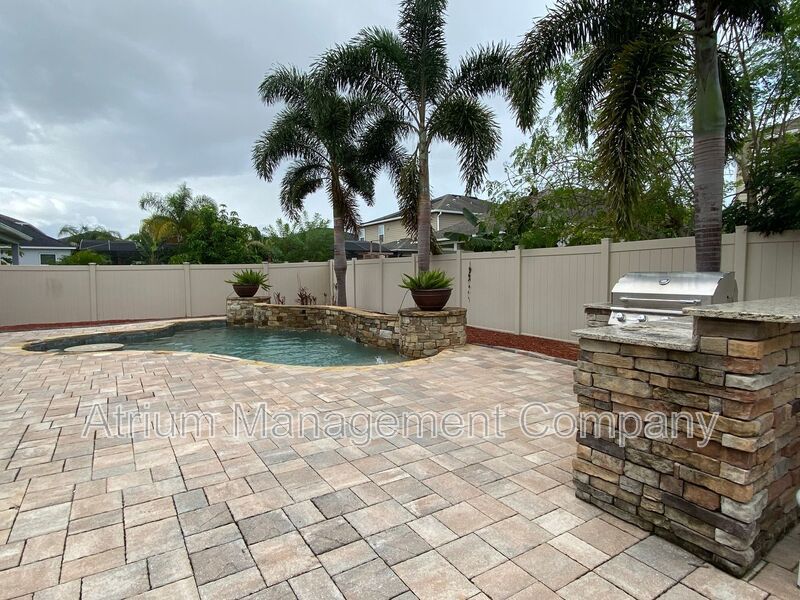 Stunning 5 Bedroom Pool Home in Orchard Hills near Hamlin & The Grove property image