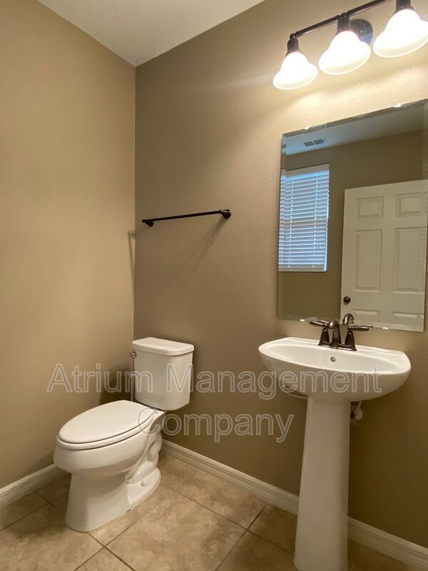 Stunning 5 Bedroom Pool Home in Orchard Hills near Hamlin & The Grove property image