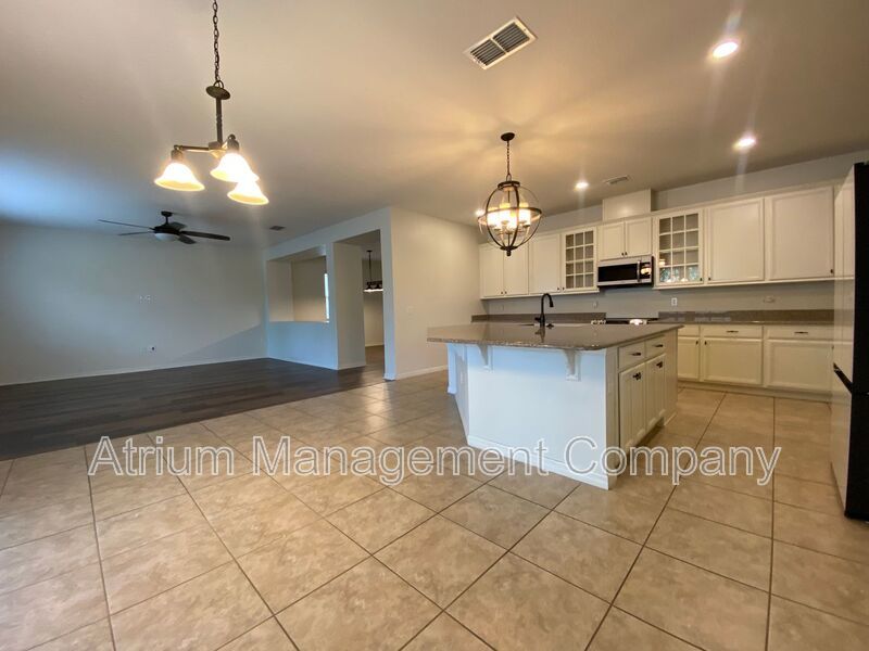 Stunning 5 Bedroom Pool Home in Orchard Hills near Hamlin & The Grove property image