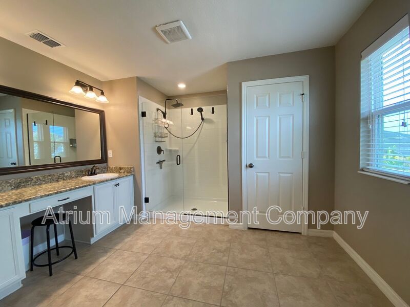 Stunning 5 Bedroom Pool Home in Orchard Hills near Hamlin & The Grove property image