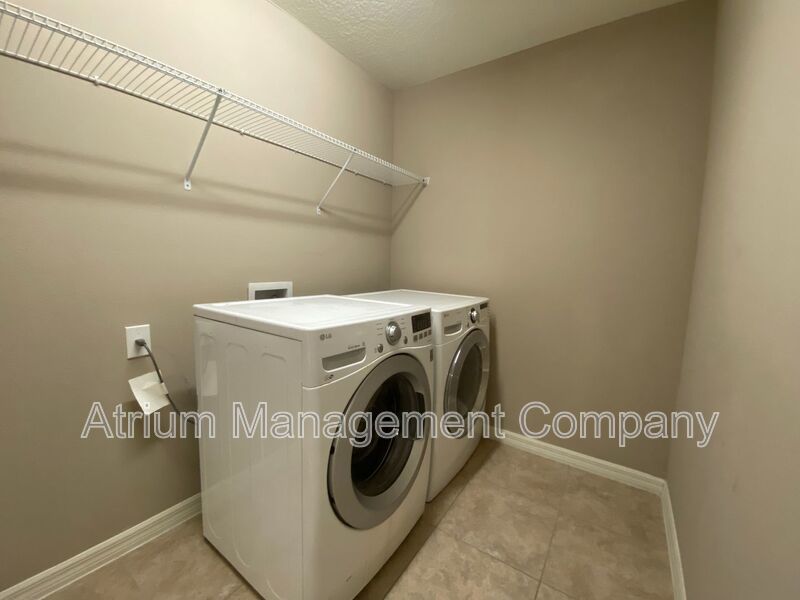 Stunning 5 Bedroom Pool Home in Orchard Hills near Hamlin & The Grove property image