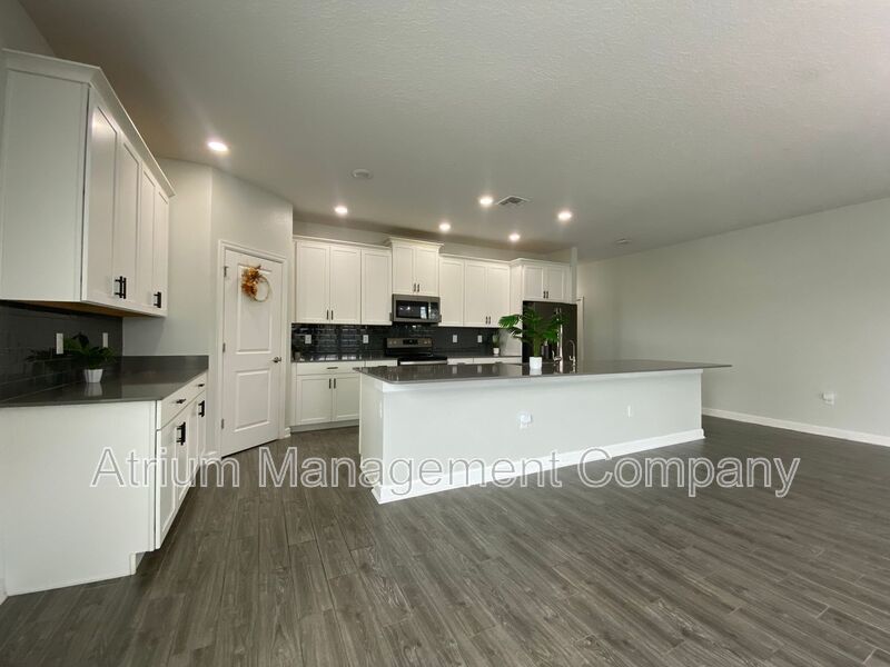 Spacious 5 Bedroom Pool Home with In-Law Suite in Lake Nona’s Coveted Storey Park! property image