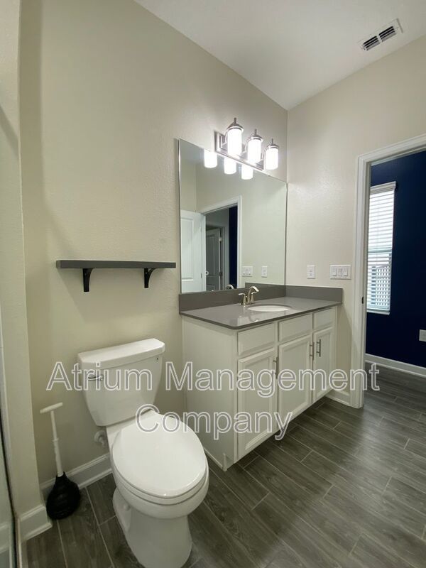 Spacious 5 Bedroom Pool Home with In-Law Suite in Lake Nona’s Coveted Storey Park! property image