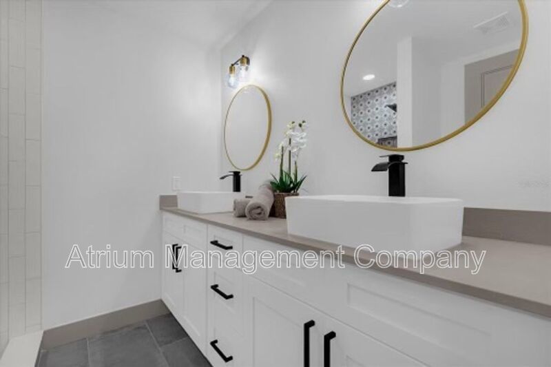 Newly Renovated, Luxurious 4 Bedroom 3 Bathroom Home in Dommerich Community property image