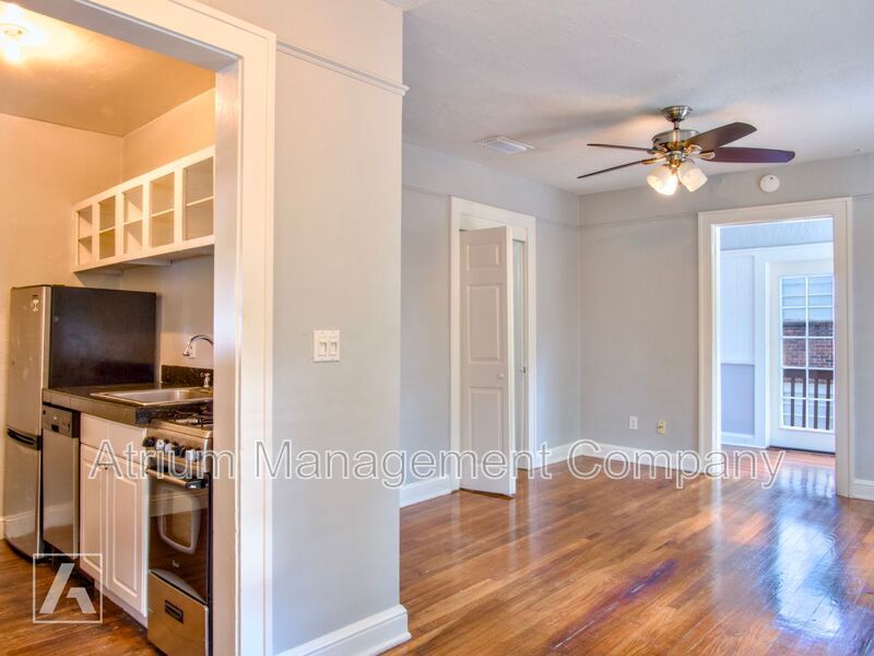 Stunning 2nd Floor Studio with Enclosed Solarium property image