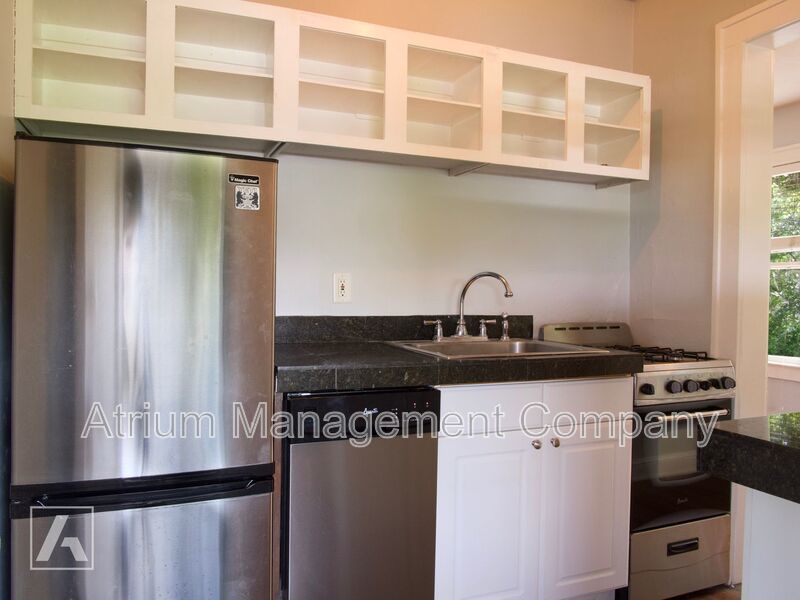 Stunning 2nd Floor Studio with Enclosed Solarium property image