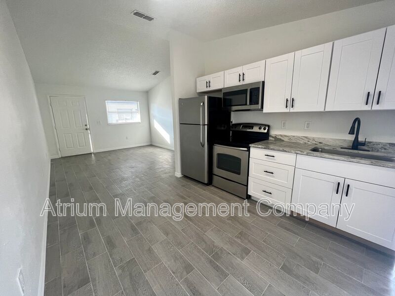 2 Bedroom, 1 Bathroom Renovated Apartment Home!!!! property image