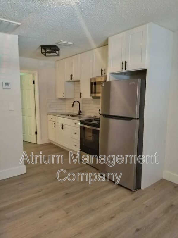 BRAND NEW RENOVATIONS!! 1 MONTH FREE RENT MONTH'S WITH IMMEDIATE MOVE-IN. Gorgeous Fully Renovated 1 Bedroom 1 Bath in Gainesville property image