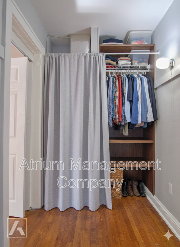 Stunning 2nd Floor Studio with Enclosed Solarium property image