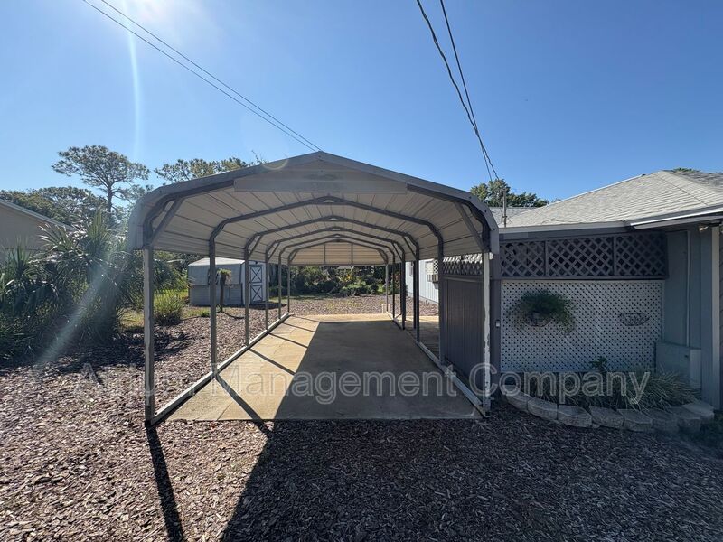 Spacious 3-Bedroom Home in Beautiful DeBary – Comfort, Style & Relaxation! $500 off First Month Rent!!! property image