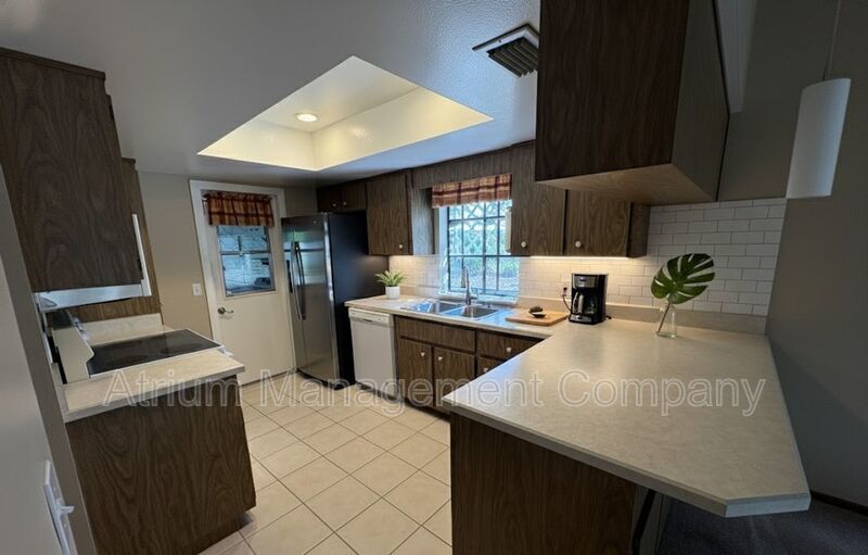 Spacious 3-Bedroom Home in Beautiful DeBary – Comfort, Style & Relaxation! $500 off First Month Rent!!! property image