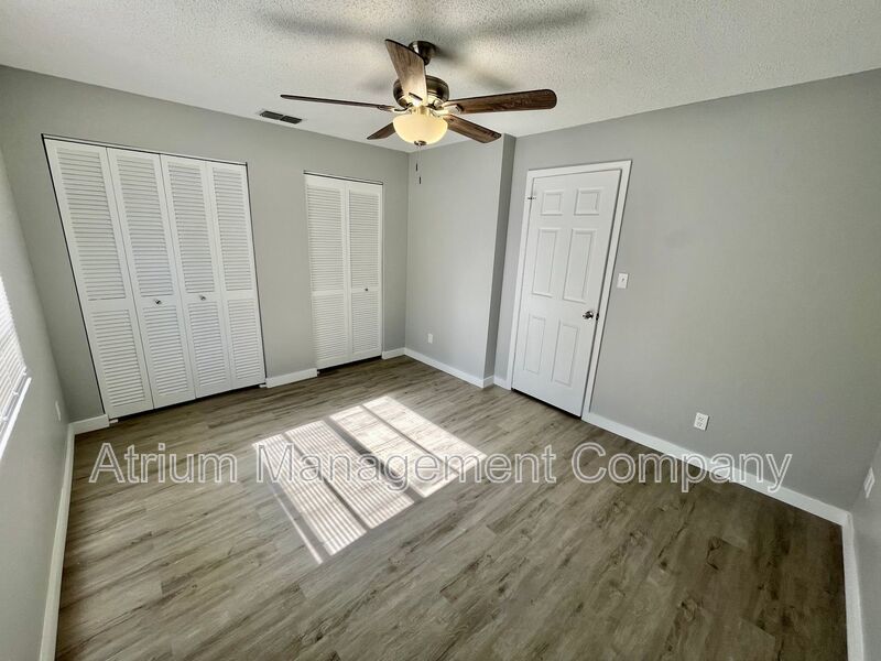 2 Bedroom 1 Bathroom Upgraded Temple Terrace Apartment property image