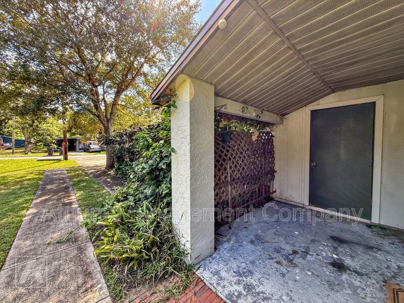 Charming 2-Bedroom Duplex for Rent in Orlando's SoDo District! property image