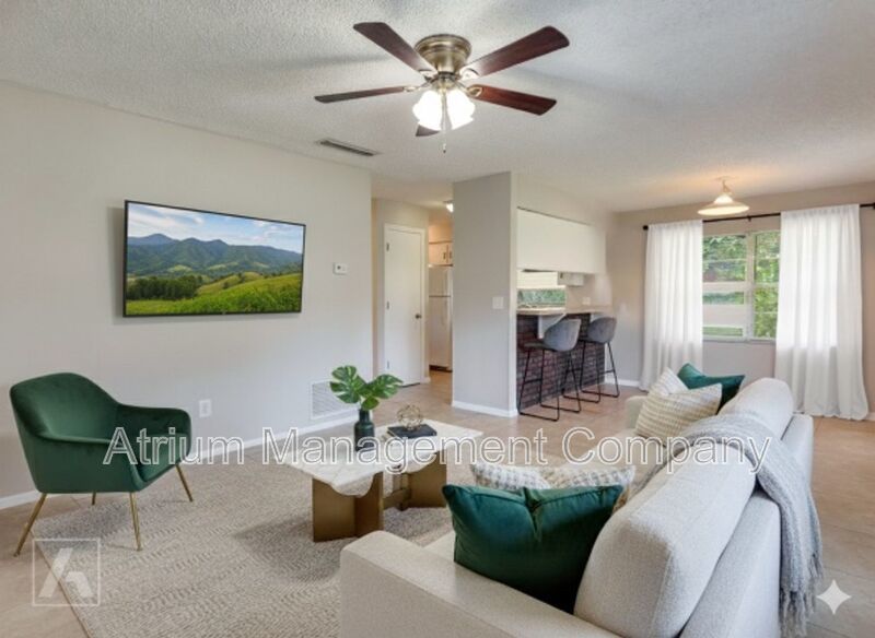 Charming 2-Bedroom Duplex for Rent in Orlando's SoDo District! property image