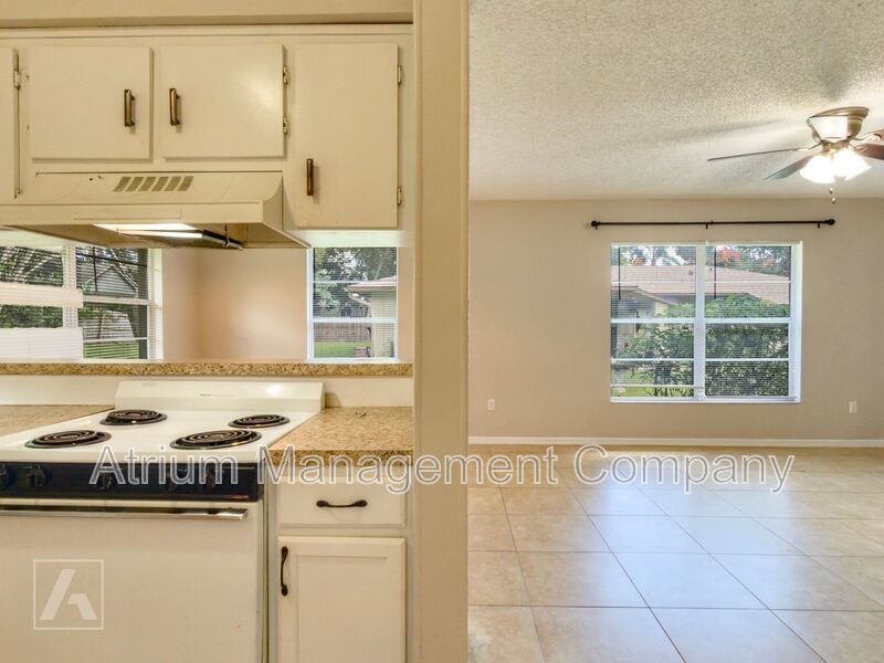 Charming 2-Bedroom Duplex for Rent in Orlando's SoDo District! property image