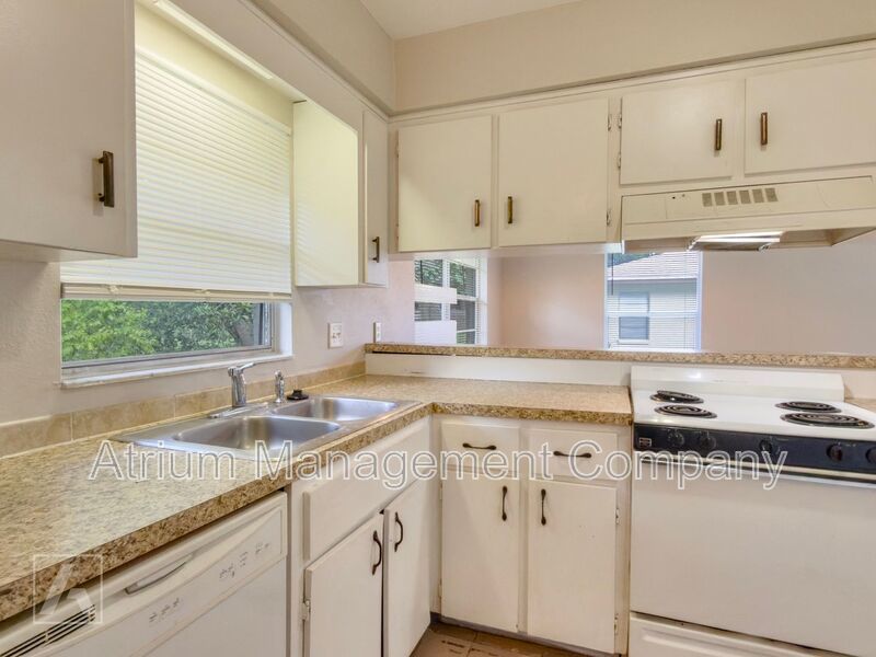 Charming 2-Bedroom Duplex for Rent in Orlando's SoDo District! property image