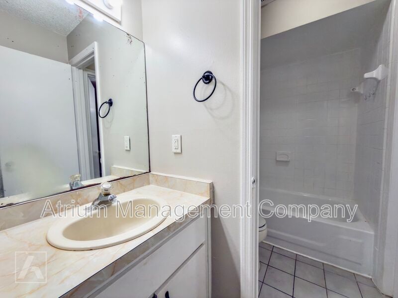 Charming 2-Bedroom Duplex for Rent in Orlando's SoDo District! property image