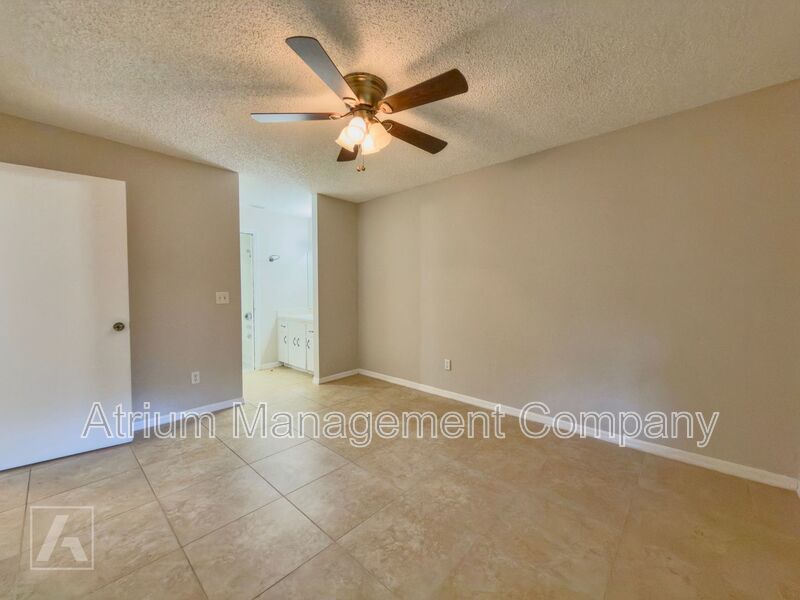 Charming 2-Bedroom Duplex for Rent in Orlando's SoDo District! property image
