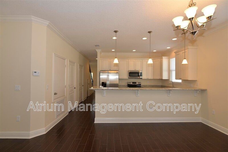 3 Bedroom, 2.5 Half Bath Town Home Downtown Orlando property image