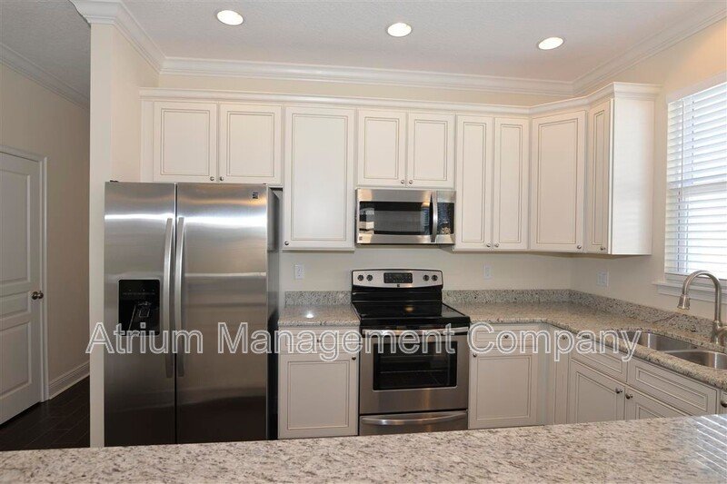 3 Bedroom, 2.5 Half Bath Town Home Downtown Orlando property image
