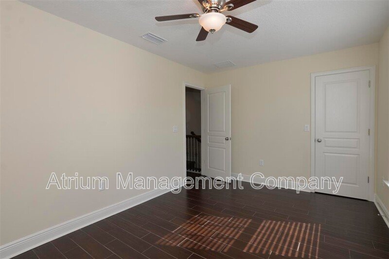 3 Bedroom, 2.5 Half Bath Town Home Downtown Orlando property image