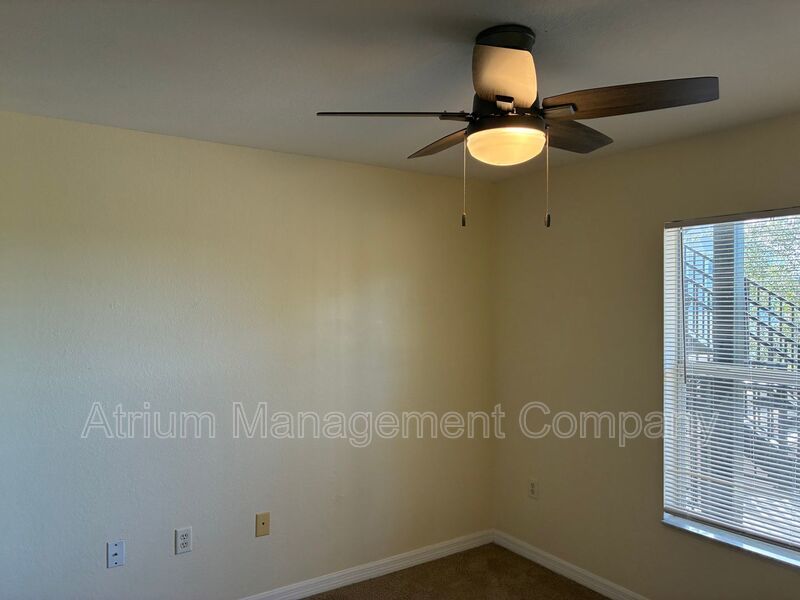 Gated Community Gem: Turnkey 2/2 in Emerald Lake property image