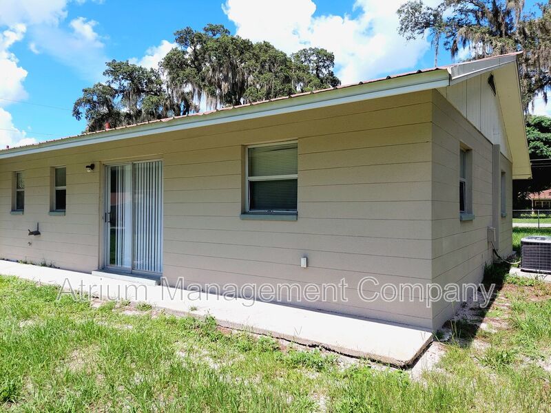 Coming Soon! 2 Bedroom, 1 Bathroom Apartment in North Lakeland  **RENT SPECIAL** 50% off of First Month's Rent! property image