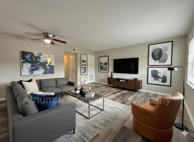 Modern Living in Historic Downtown DeLand: Renovated 1-Bedroom at Carriage House property image