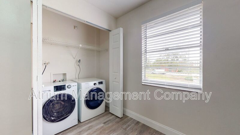 Gorgeous Seminole Heights Apartment!!! 50% off first months rent property image