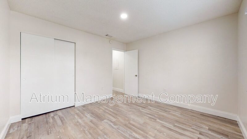 Gorgeous Seminole Heights Apartment!!! 50% off first months rent property image