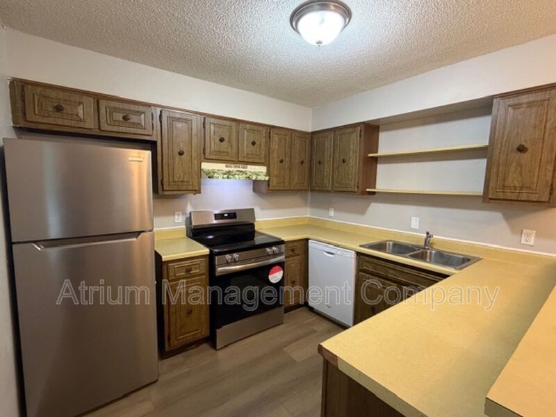 2 Bedroom 1 bath apartment for rent ready now!!!! property image