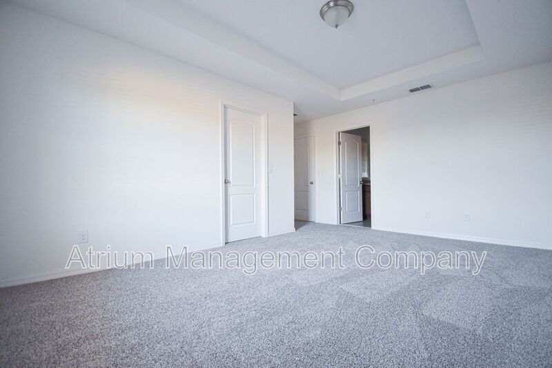 Beautiful 3 Bed Home in Longwood’s Premier Gated Community property image