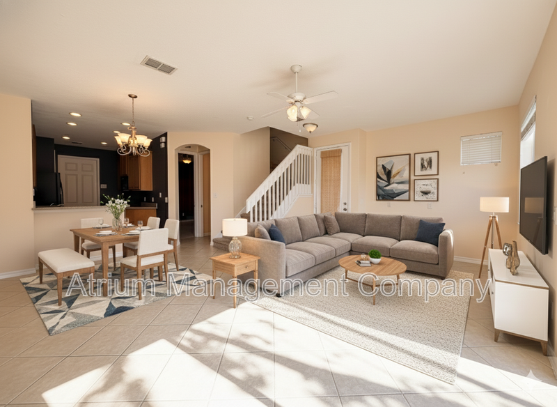 Bright & Spacious 3BR End-Unit Townhome in Serene Cranes Creek | Goldenrod – East Orlando property image