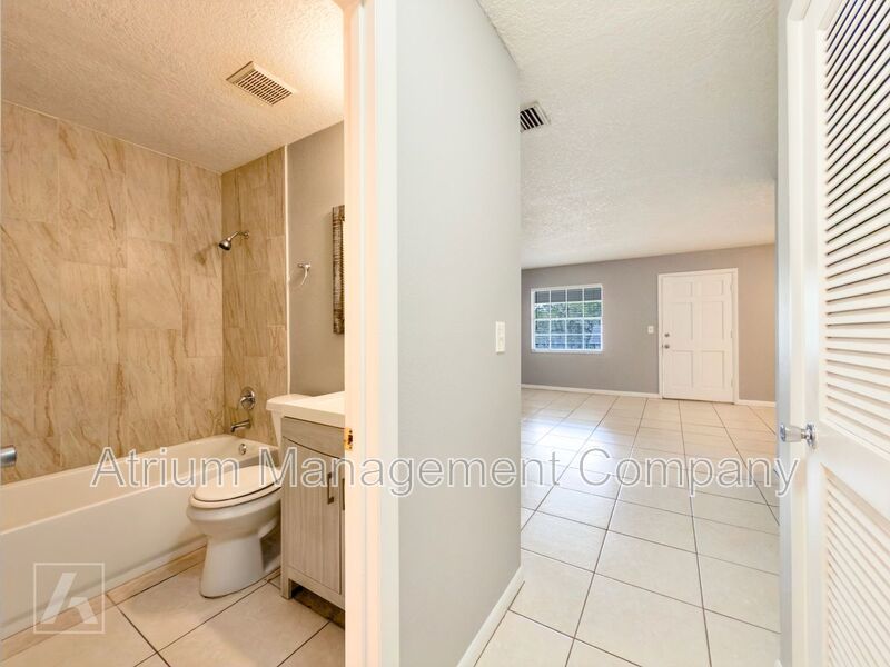 Spacious & Renovated: 2-Bedroom Living in Downtown DeLand property image