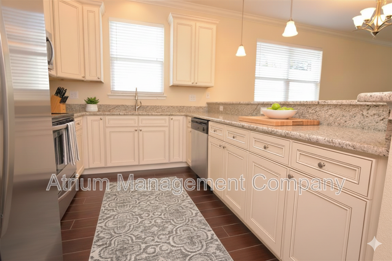 3 Bedroom, 2.5 Half Bath Town Home Downtown Orlando property image