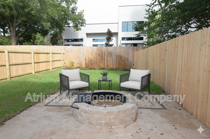 3 Bedroom, 2.5 Half Bath Town Home Downtown Orlando property image